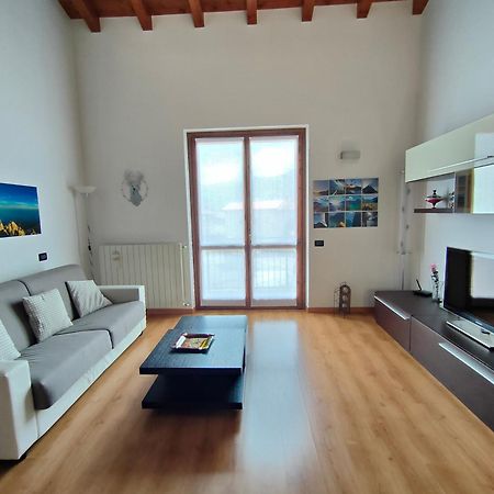 Iseolakerental - La Rocca Castro  Экстерьер фото