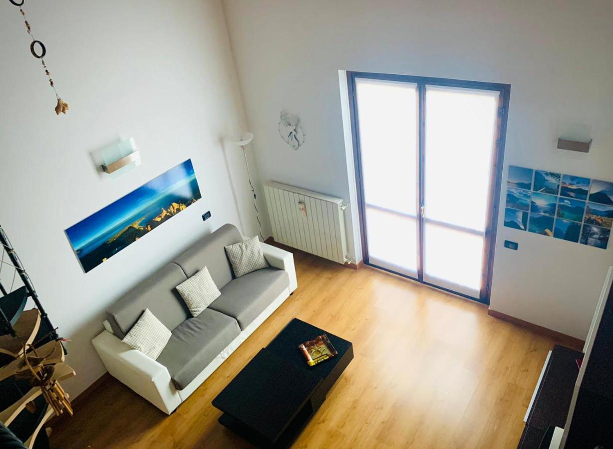 Iseolakerental - La Rocca Castro  Экстерьер фото